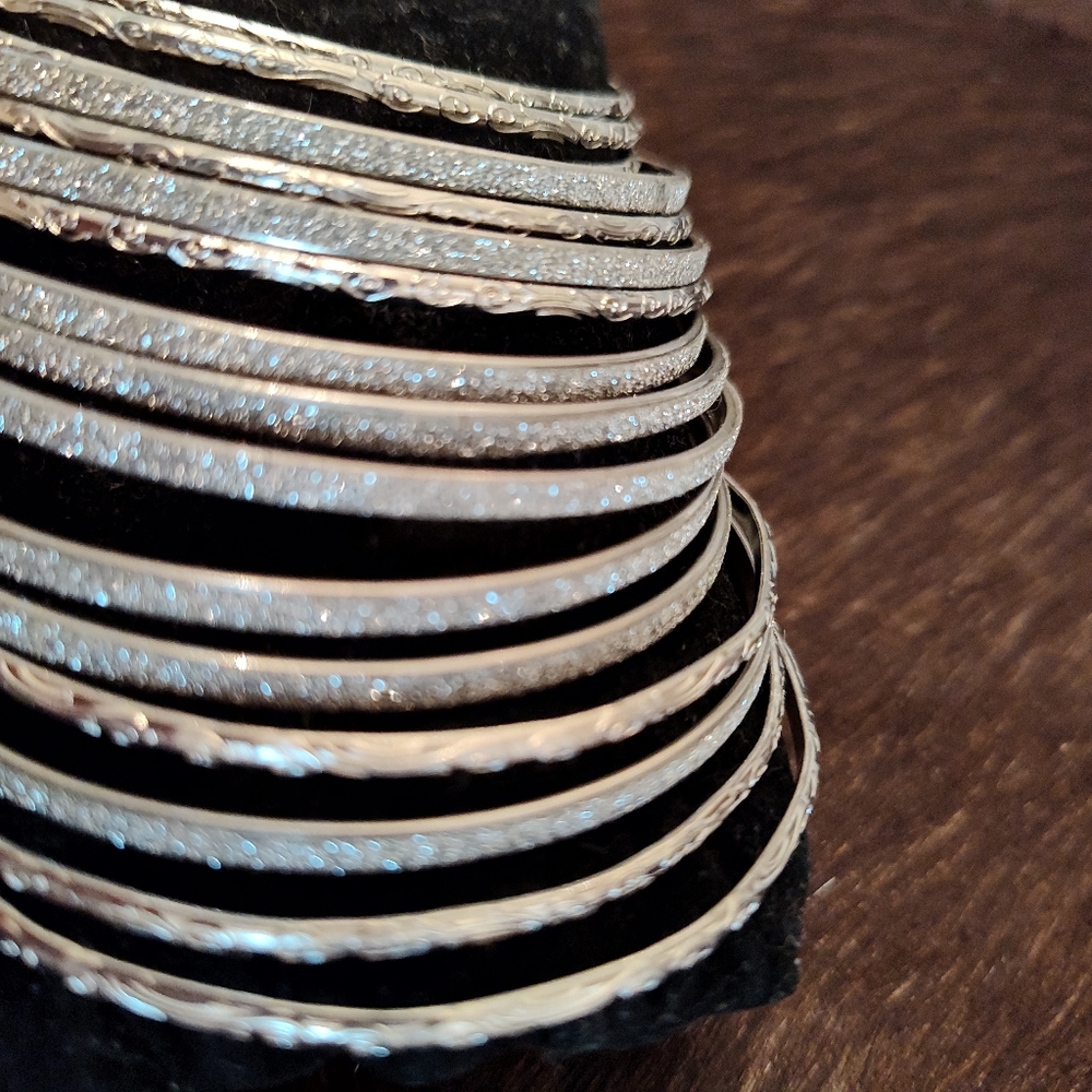 Bracelets - Picture 5 of 7